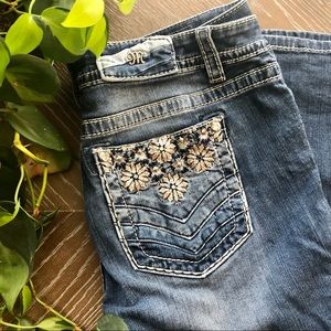 Miss Me Jeans Flower Embroidery Size 33